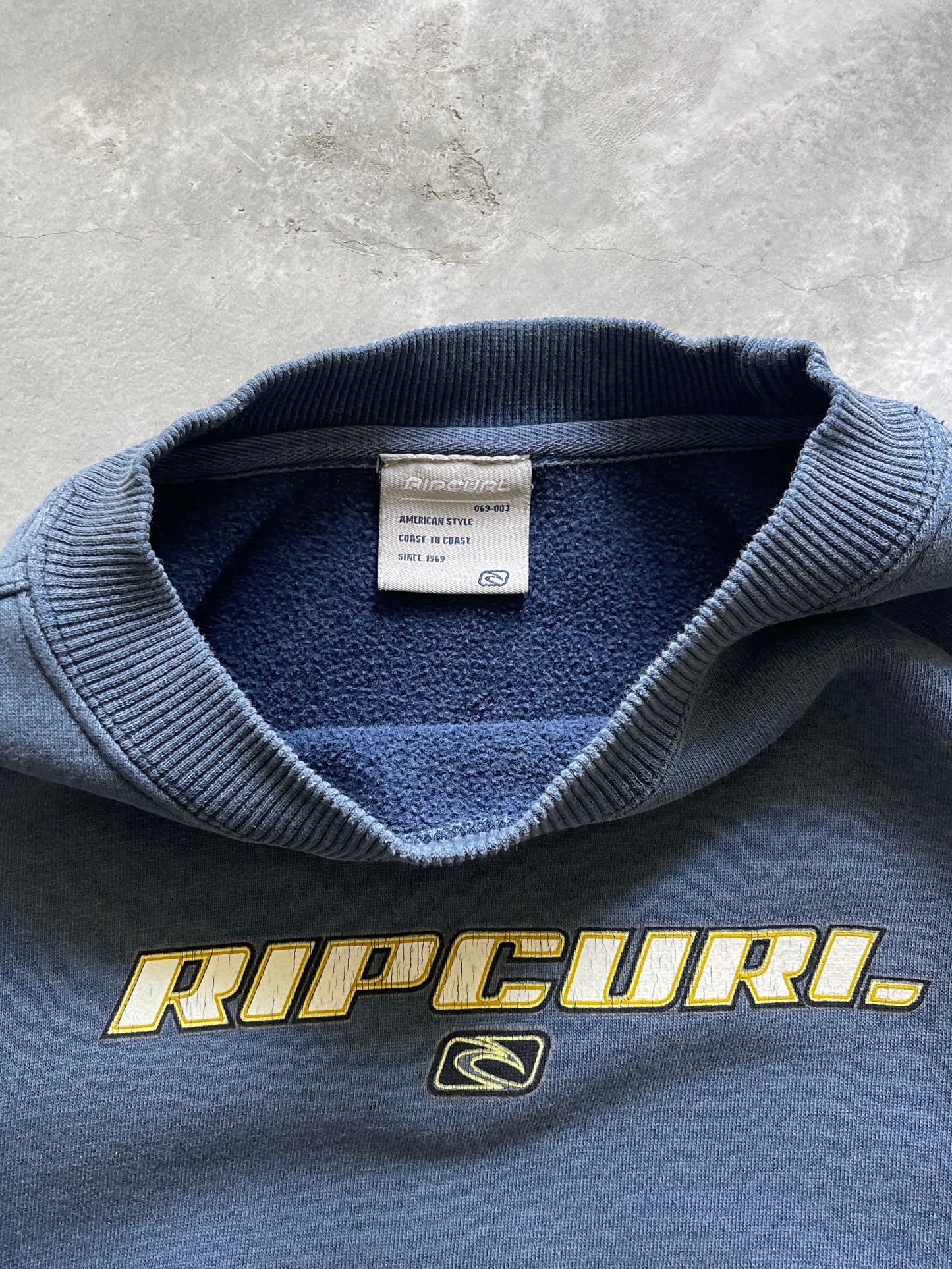 Faded Rip Curl Sweatshirt - 2000s -L